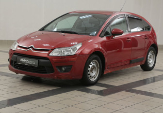 Подержанный автомобиль Citroen C4 Hatchback 2010 года (8 фото)