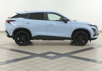Подержанный автомобиль Omoda C5 2023 года (5 фото)
