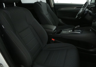 Подержанный автомобиль Haval F7 2020 года (10 фото)