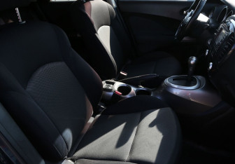 Подержанный автомобиль Nissan Juke 2013 года (10 фото)