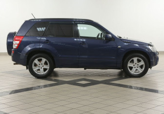 Подержанный автомобиль Suzuki Grand Vitara 2007 года (5 фото)