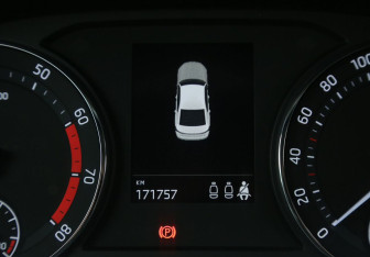 Подержанный автомобиль Skoda Octavia Liftback 2021 года (19 фото)
