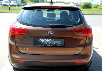 Подержанный автомобиль Kia Ceed Wagon 2017 года (5 фото)