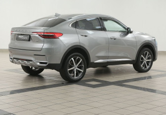 Подержанный автомобиль Haval F7x 2021 года (4 фото)