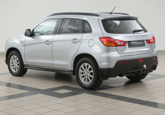 Подержанный автомобиль Mitsubishi ASX 2011 года (2 фото)