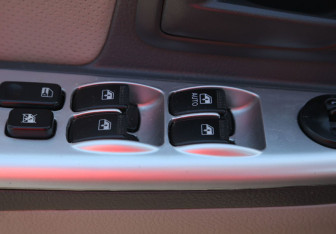 Подержанный автомобиль Kia Cerato Sedan 2006 года (17 фото)