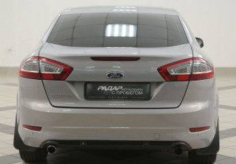 Подержанный автомобиль Ford Mondeo Sedan 2011 года (3 фото)