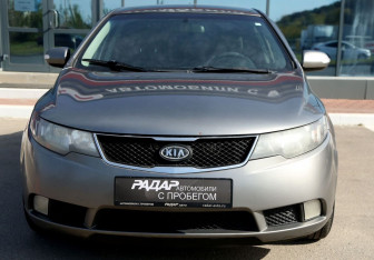 Подержанный автомобиль Kia Cerato Sedan 2010 года (2 фото)