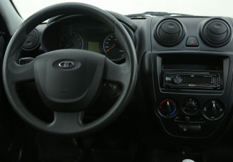 Подержанный автомобиль LADA (ВАЗ) Granta Liftback 2016 года (14 фото)