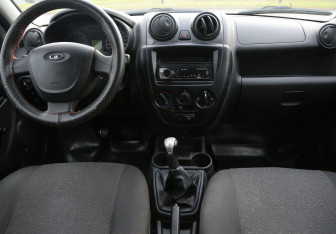 Подержанный автомобиль LADA (ВАЗ) Granta Sedan 2017 года (12 фото)