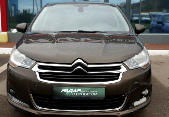 Подержанный автомобиль Citroen C4 Sedan 2015 года (2 фото)