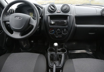 Подержанный автомобиль LADA (ВАЗ) Granta Sedan 2013 года (12 фото)