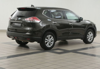 Подержанный автомобиль Nissan X-Trail 2018 года (4 фото)