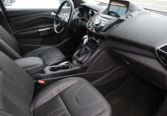 Подержанный автомобиль Ford Kuga 2014 года (9 фото)