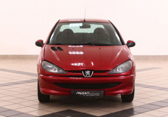 Подержанный автомобиль Peugeot 206 Sedan 2007 года (3 фото)