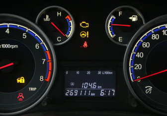 Подержанный автомобиль Suzuki SX4 Hatchback 2010 года (19 фото)