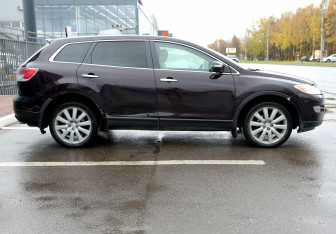 Подержанный автомобиль Mazda CX-9 2008 года (7 фото)