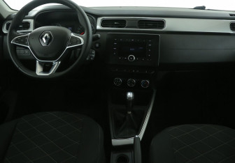 Подержанный автомобиль Renault Arkana 2020 года (12 фото)
