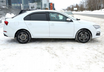 Подержанный автомобиль Skoda Rapid Liftback 2020 года (7 фото)