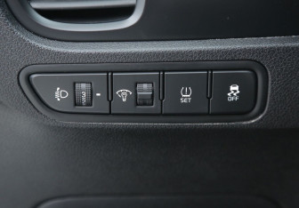 Подержанный автомобиль Kia Rio Hatchback 2020 года (24 фото)