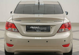 Подержанный автомобиль Hyundai Solaris Sedan 2011 года (3 фото)