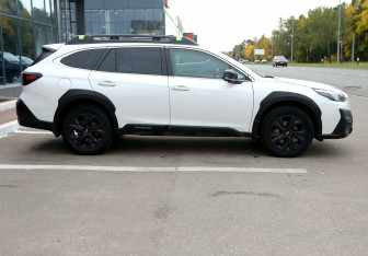 Подержанный автомобиль Subaru Outback Wagon 2021 года (7 фото)