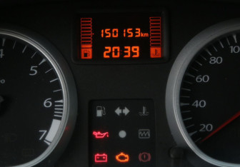 Подержанный автомобиль Renault Duster 2014 года (17 фото)