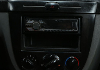 Подержанный автомобиль Chevrolet Lacetti Wagon 2007 года (13 фото)