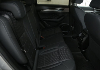 Подержанный автомобиль Haval F7 2021 года (11 фото)