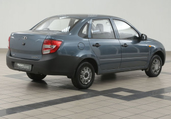 Подержанный автомобиль LADA (ВАЗ) Granta Sedan 2013 года (4 фото)