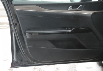 Подержанный автомобиль Kia K5 2021 года (22 фото)