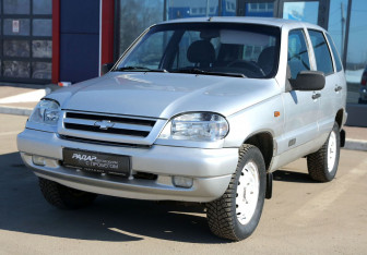 Подержанный автомобиль Chevrolet Niva 2009 года (3 фото)
