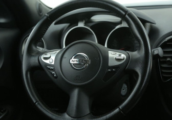 Подержанный автомобиль Nissan Juke 2018 года (16 фото)