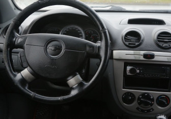 Подержанный автомобиль Chevrolet Lacetti Hatchback 2008 года (14 фото)