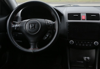 Подержанный автомобиль Honda Accord Sedan 2007 года (14 фото)