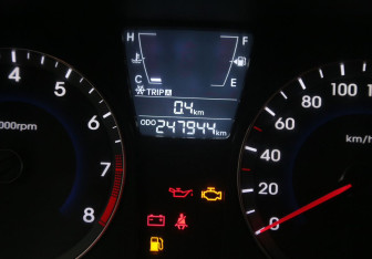 Подержанный автомобиль Hyundai Solaris Sedan 2012 года (18 фото)