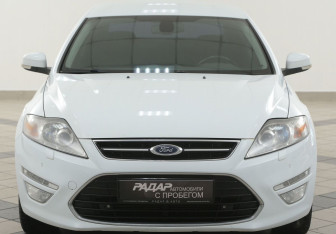 Подержанный автомобиль Ford Mondeo Sedan 2013 года (6 фото)