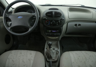 Подержанный автомобиль LADA (ВАЗ) Kalina Wagon 2011 года (12 фото)