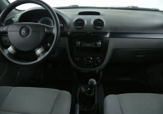 Подержанный автомобиль Chevrolet Lacetti Hatchback 2011 года (12 фото)