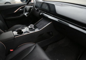 Подержанный автомобиль Omoda C5 2023 года (9 фото)