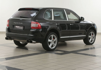 Подержанный автомобиль Porsche Cayenne 2004 года (4 фото)
