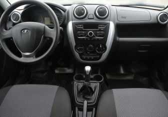 Подержанный автомобиль LADA (ВАЗ) Granta Liftback 2018 года (12 фото)