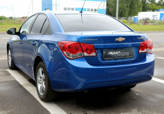 Подержанный автомобиль Chevrolet Cruze Sedan 2011 года (4 фото)