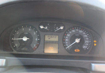 Подержанный автомобиль Renault Laguna Liftback 2007 года (14 фото)