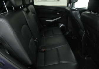 Подержанный автомобиль SsangYong Actyon 2013 года (11 фото)