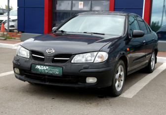 Подержанный автомобиль Nissan Almera Sedan 2002 года (3 фото)