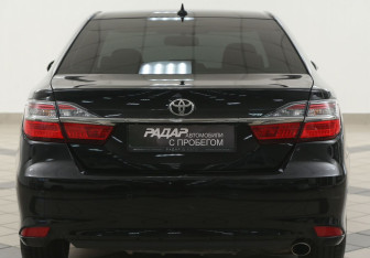 Подержанный автомобиль Toyota Camry Sedan 2017 года (3 фото)