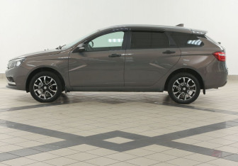 Подержанный автомобиль LADA (ВАЗ) Vesta Wagon 2022 года (7 фото)