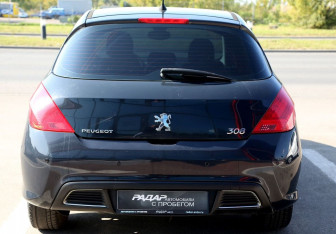 Подержанный автомобиль Peugeot 308 Hatchback 2009 года (5 фото)