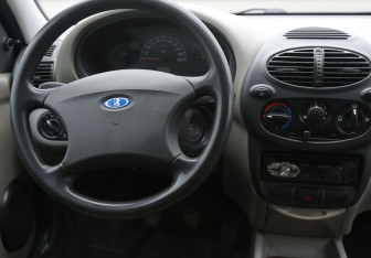 Подержанный автомобиль LADA (ВАЗ) Kalina Wagon 2011 года (14 фото)